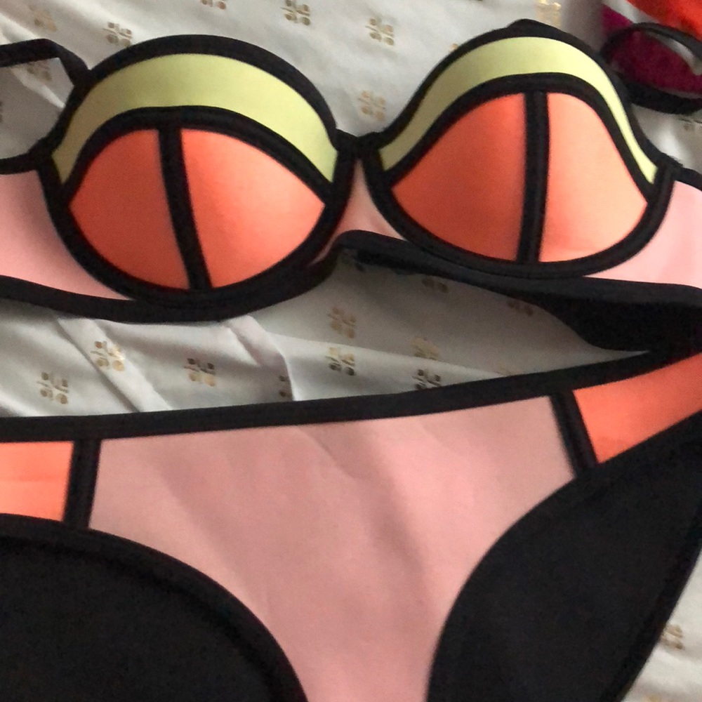 Triangl top and bottom